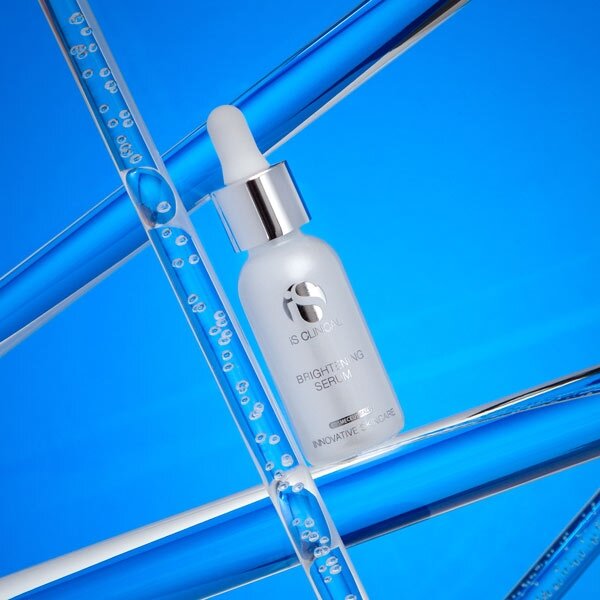 IS CLINICAL Brightening Serum Освітлююча сироватка для обличчя, 30мл — Photo 5