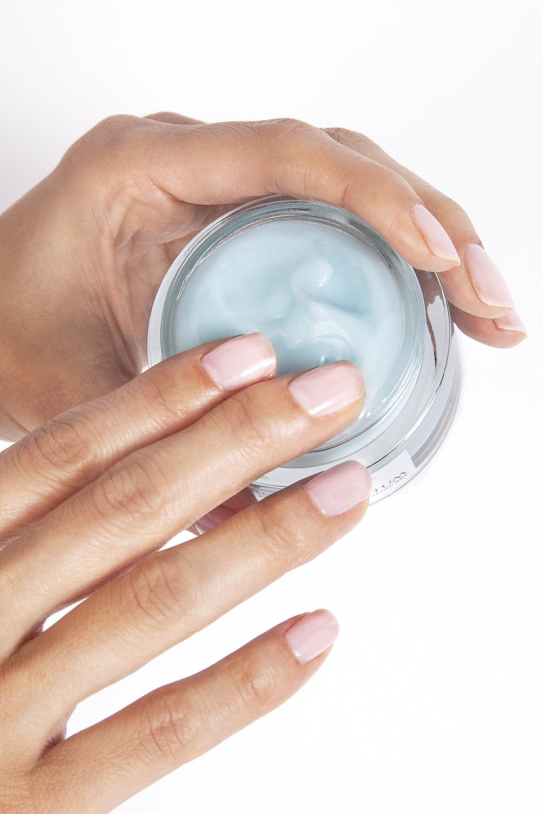 Instytutum HydraFusion 4D Hydrating Water Burst Cream Мініатюра зволожуючого гель-крему з 4 типами гіалуронової кислоти, 15мл — Photo 3