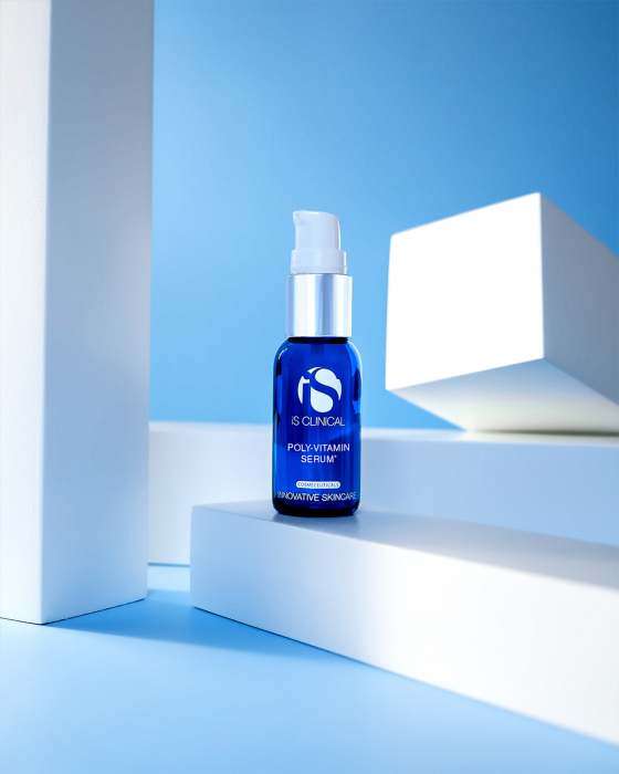 IS CLINICAL Poly-Vitamin Serum Сироватка Полі-Вітамін Серум, 15мл — Photo 3